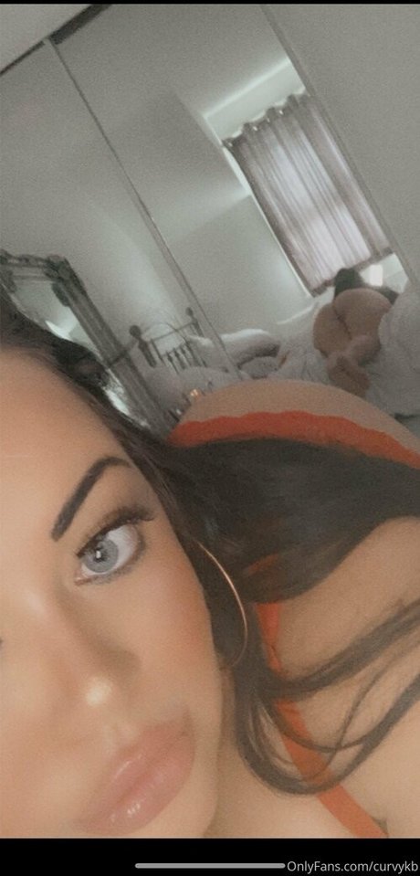 Curvykb sex star pictures