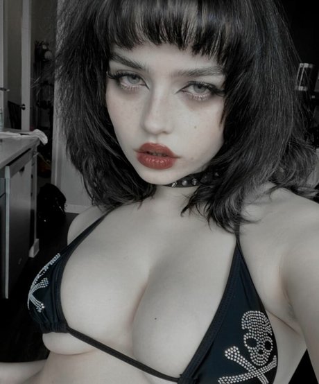 Queen Nephilim beautiful star photos