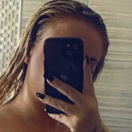 Sam Turnbull model exclusive img