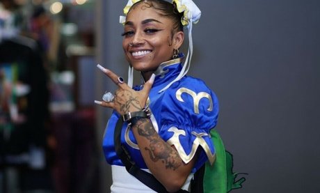 helloomcfly hd actress photos