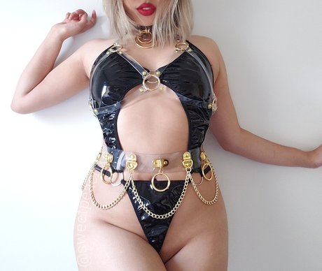 sweetpeachxo model exclusive pictures