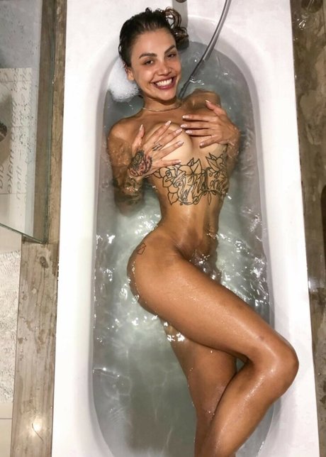 Agemg pornstar exclusive photo