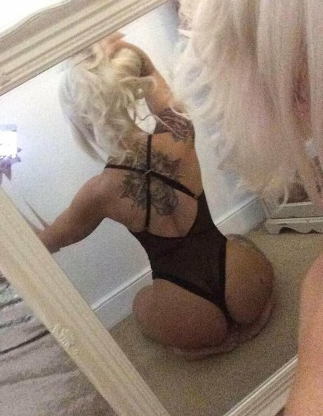 famous nude onlyfans sexy naked photo