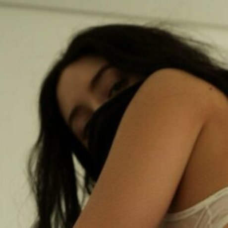 maksin cb naked actress pics