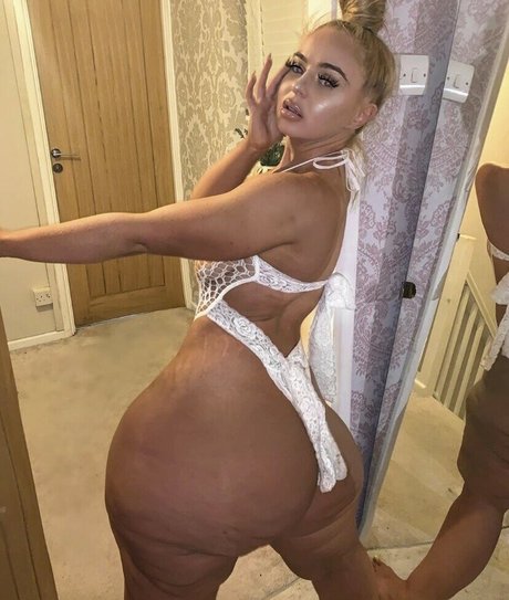 Esmee Dream sexy model pictures