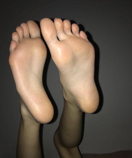 Alia Lizza art actress pic