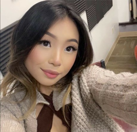 Lizzievx free pornstar pic