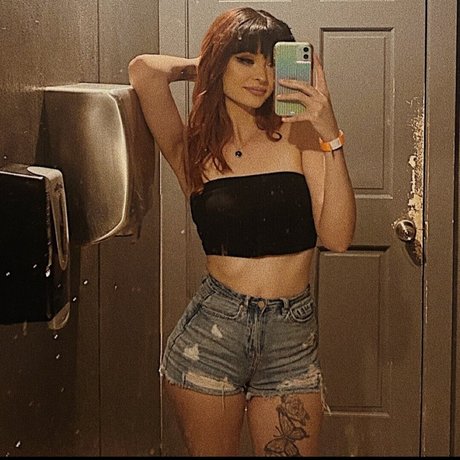 Mystichan exclusive actress photo