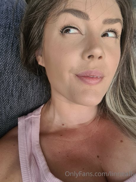 leather leggings onlyfans nude picture