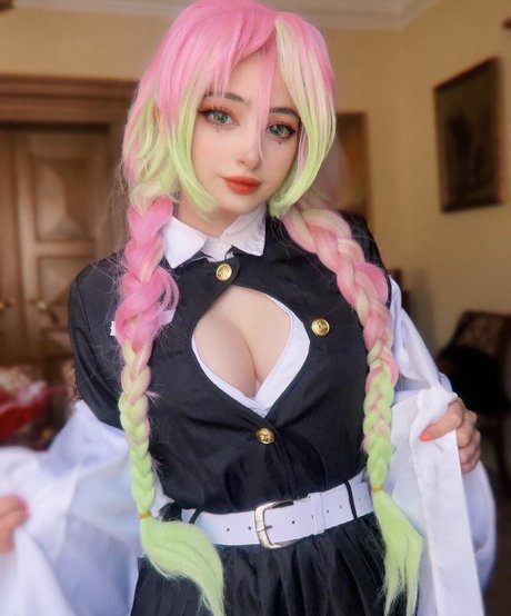 asunah sexy model gallery