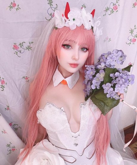 asunah hd model photo