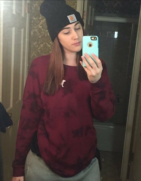 sarahexposed art star picture