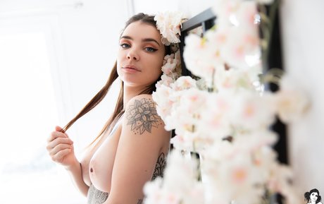 Pia Lora sex model image