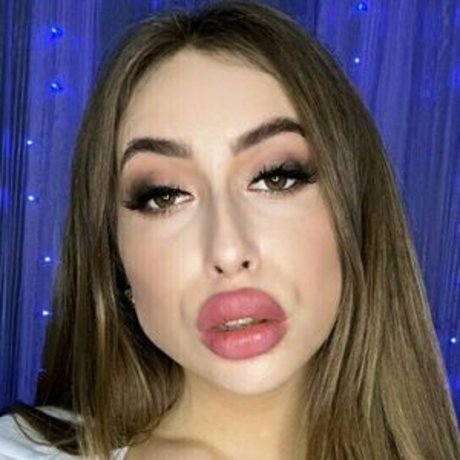 Ricole Kelle top star pic