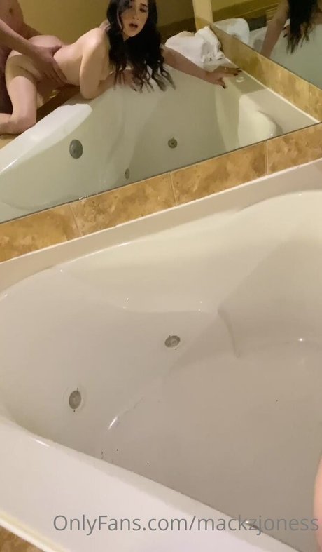 Mackenzie Jones star beautiful pics