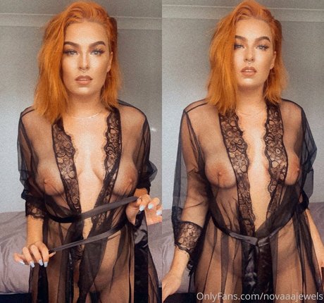 novaaajewels erotic model picture