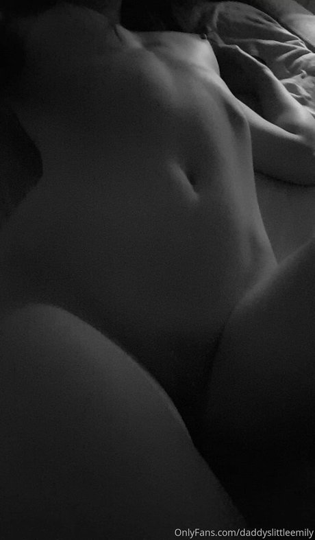 Emmyfit pornstar adult pic