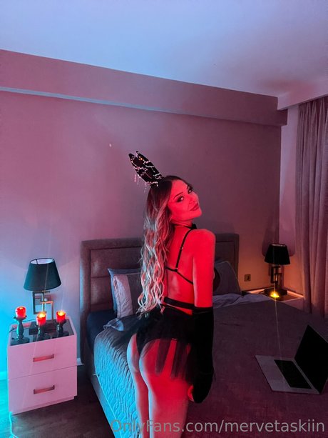 Merve Taskn sexy star img