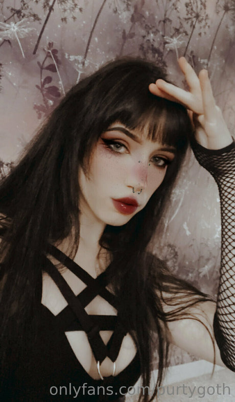 Purtygoth model art photo