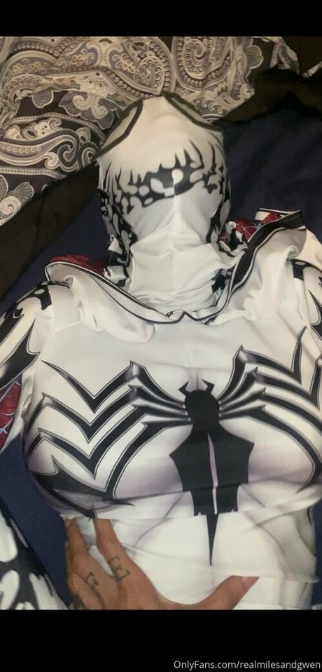 realmilesandgwen star beautiful pics