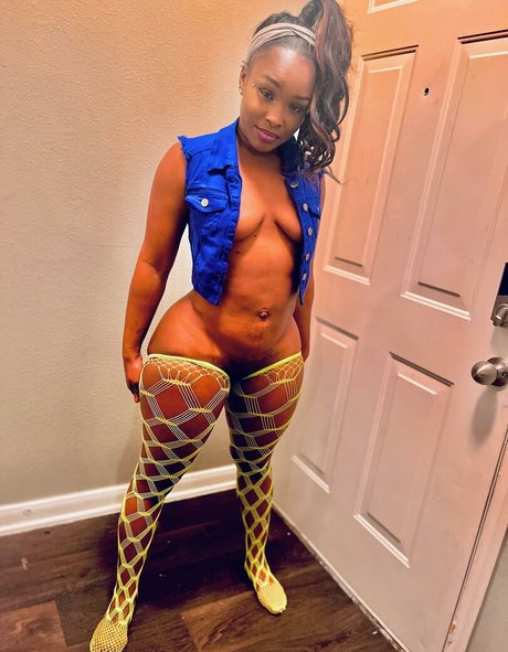 Kingand Tink exclusive model photos