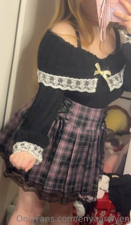 Enyaarwyen high quality pornstar img