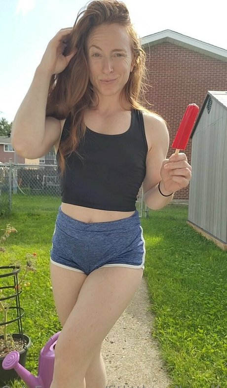 fitlittleredheadfree high quality model picture