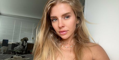 bodybuilder male onlyfans xxx image