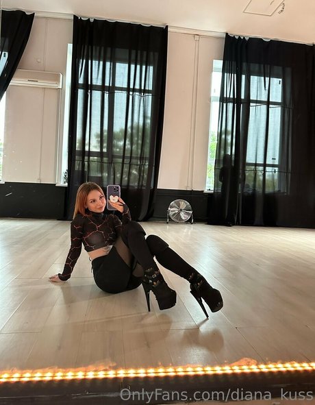 diana kuss exclusive star pics