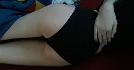 Shygal lilly naked model photo