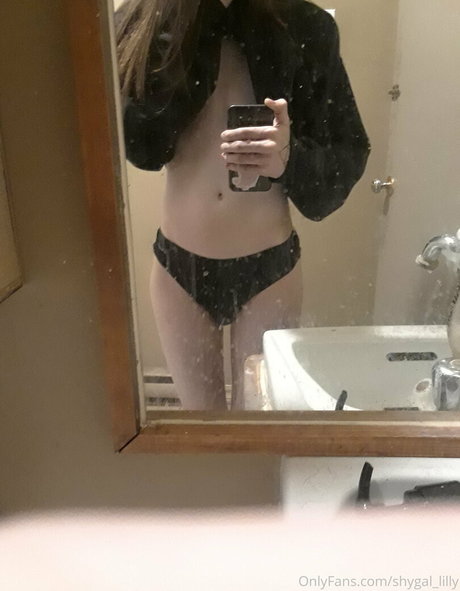 Shygal lilly exclusive star img