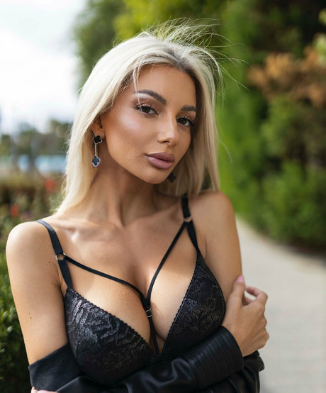 petite slut onlyfans hot images