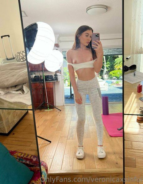 Veronica Church nudes model pic