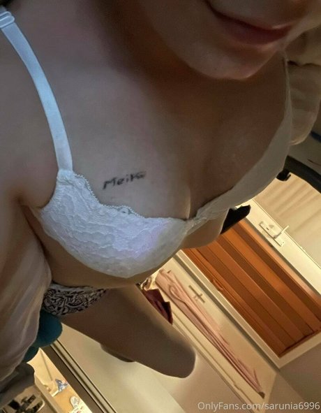 sarunia6996 art actress gallery