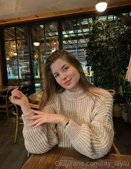 lily lilylu top model pic