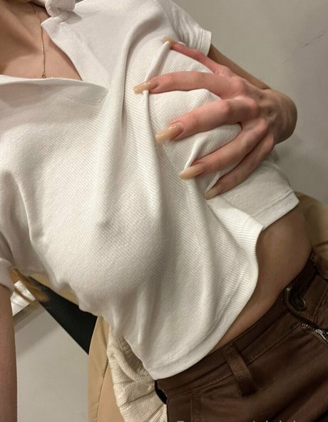 18 year old onlyfans free sexy pic