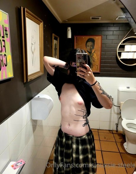 siouxsie steele model adult galleries