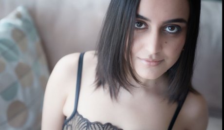 Yasmeena star beautiful archive