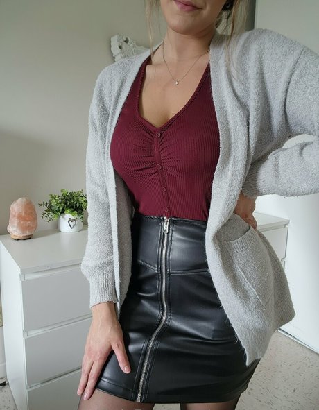 scarletwinters art actress picture