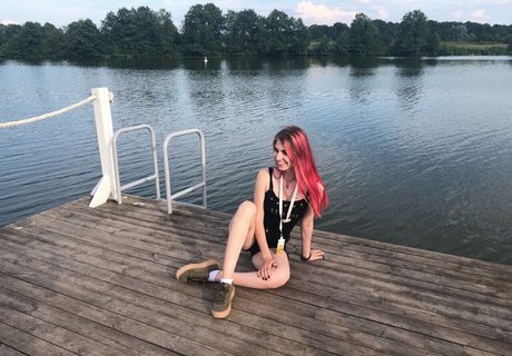 18 year old onlyfans free porn photos