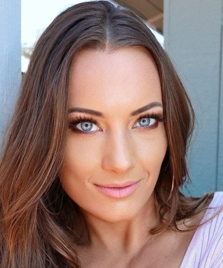 Britney Marie pornstar erotic galleries