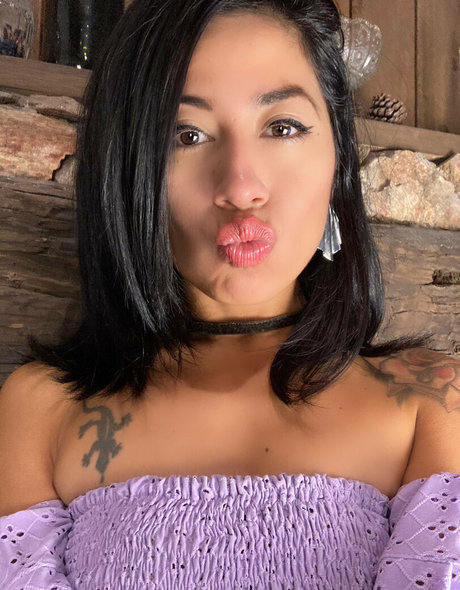 naughty skull model hd picture