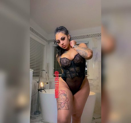 FineAssYonna erotic star archive