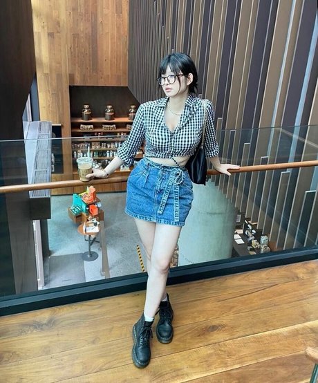 mother daughter onlyfans beautiful naked pic