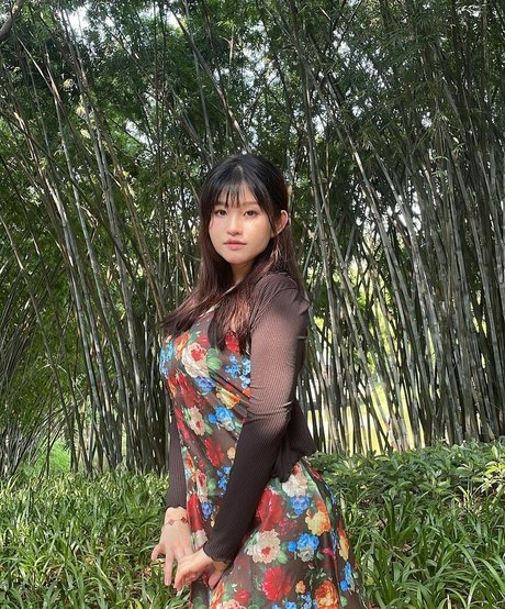 ZhouYiQin model perfect pic