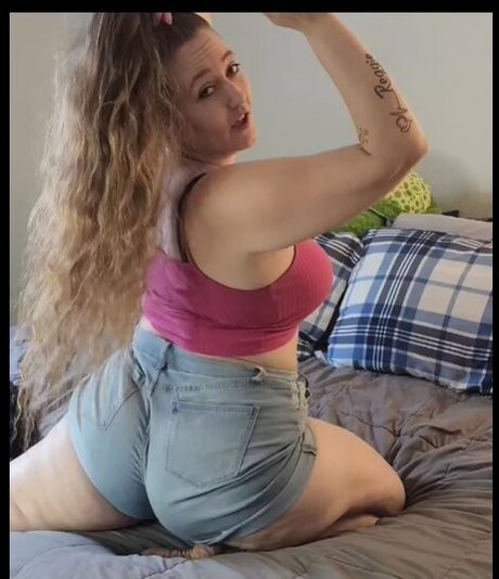 Miss Tilly Babie sexy pornstar images