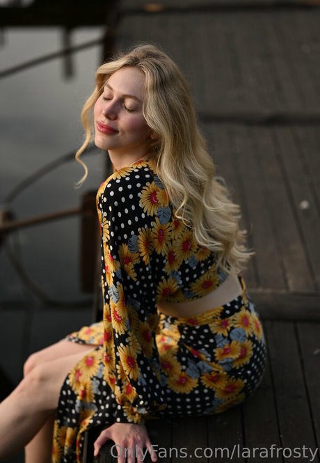 larafrosty model hd archive