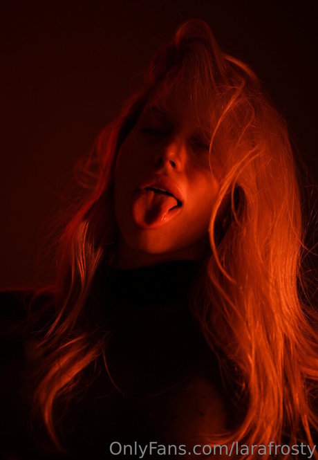 larafrosty xxx star pics