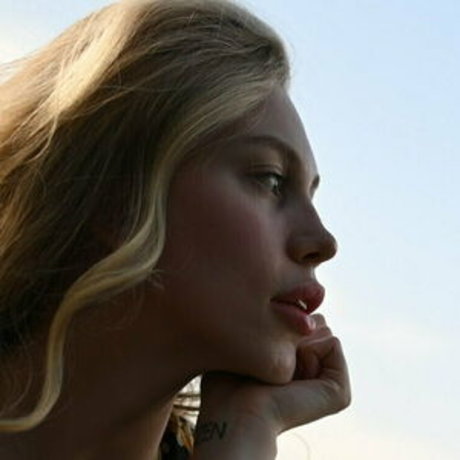 larafrosty star sexy pics