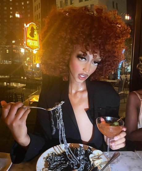 Solaya Ismail xxx actress image